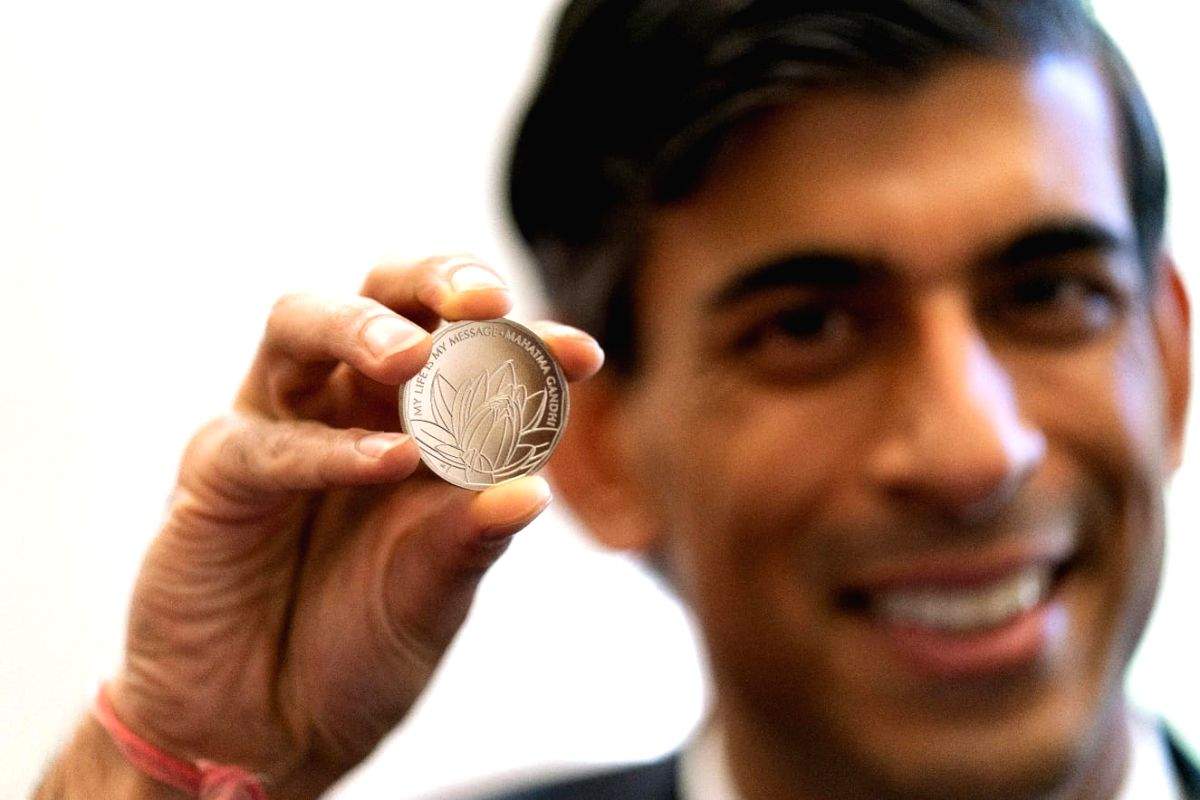 UK unveils coin on Mahatma to mark Diwali - Vimarsana News