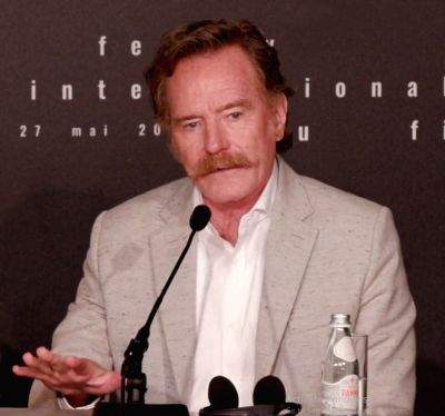 Bryan Cranston gives rousing speech at SAG-AFTRA strike rally - Vimarsana News