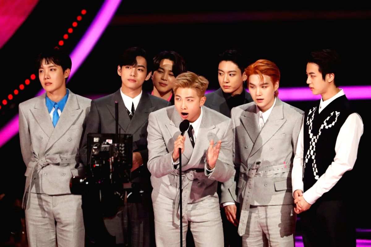 BTS first Asian act to get Artist of the Year at AMAs; Grammy nomination likely (Ld) - Vimarsana News