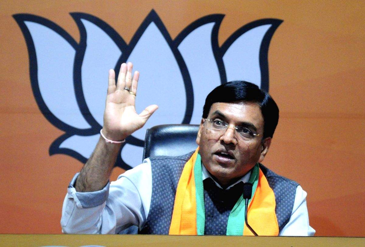 Centre mulling policy to promote manufacturing of patented drugs - Vimarsana News