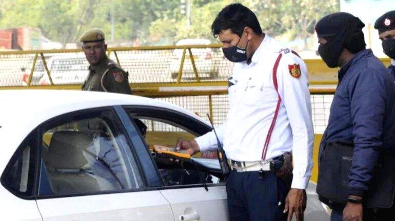 Over 1,000 vehicles penalised for violating GRAP-IV norms in Delhi - Vimarsana News