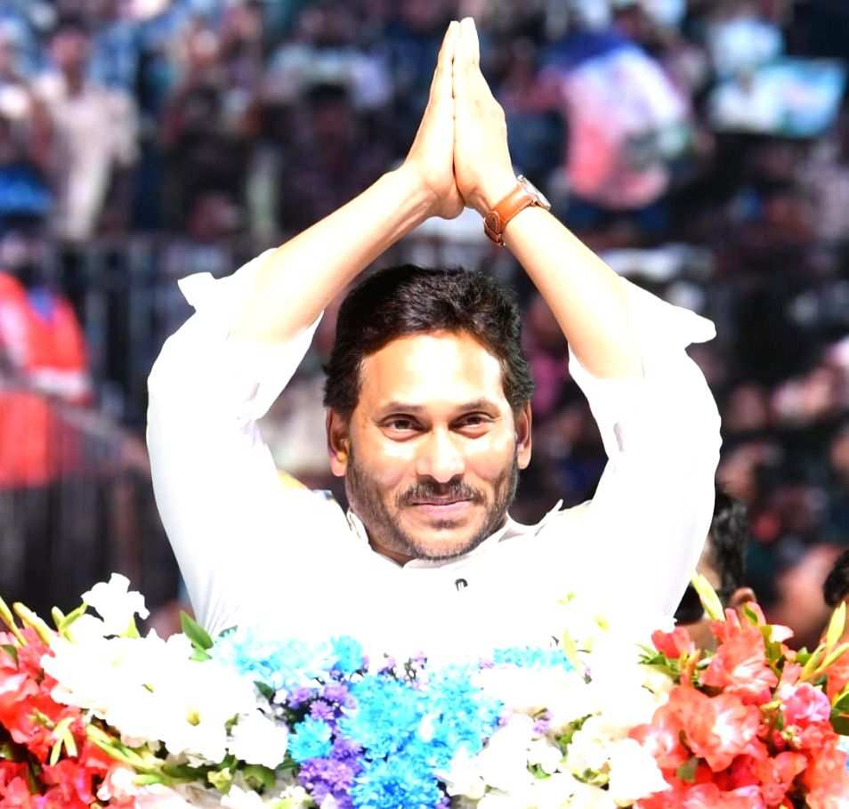 Andhra Pradesh to distribute 4.35 lakh tabs among Class 8 students - Vimarsana News