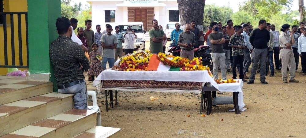 Maha woman forest guard killed in tigress attack (Ld) - Vimarsana News