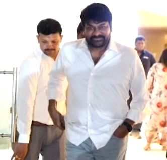 Chiranjeevi celebrates 40 years of 'Khaidi' - Vimarsana News