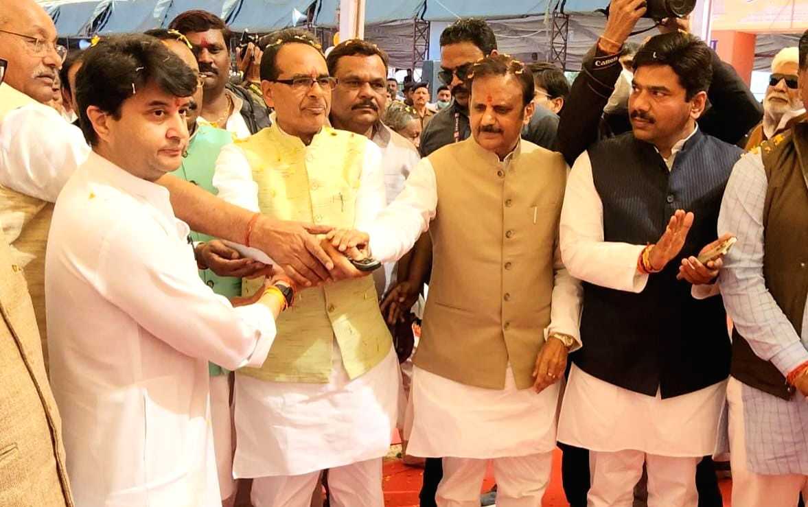 Congress established only 74 airports in 70 years, Modi govt did it in 9: Scindia - Vimarsana News