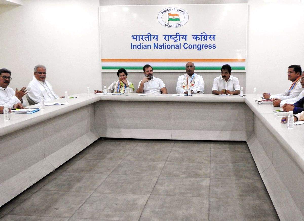 Congress meets on poll strategy for Chhattisgarh - Vimarsana News