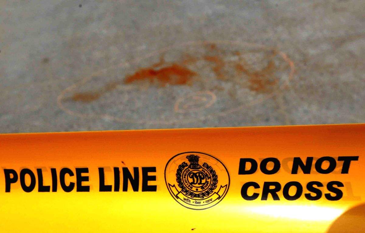 Woman honey-traps bizman, later kills him & his wife - Vimarsana News