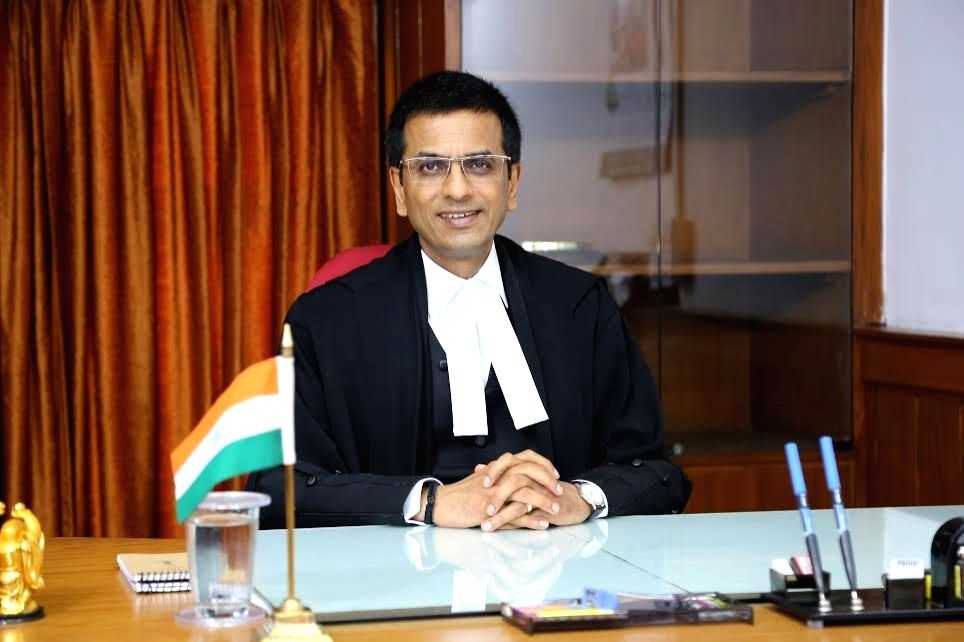 Justice D.Y. Chandrachud calls graduating students to promote constitutional culture, social democracy - Vimarsana News