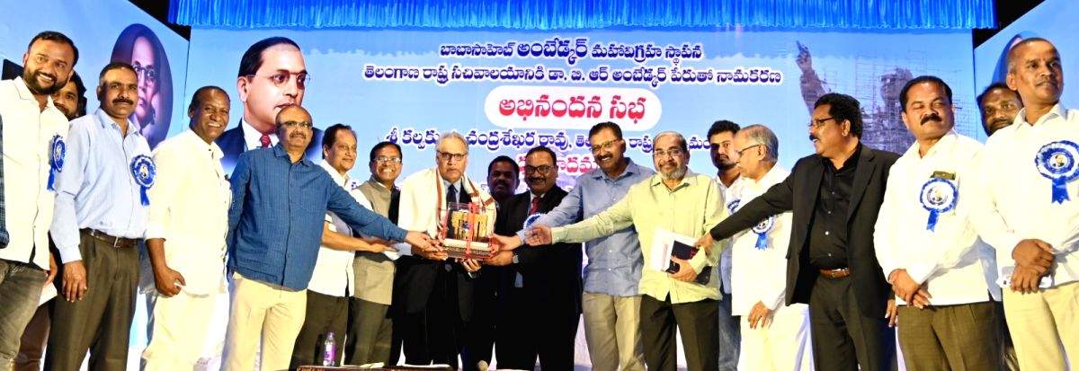 Dalit intellectuals hail KCR for installing 125-foot statue of Ambedkar - Vimarsana News