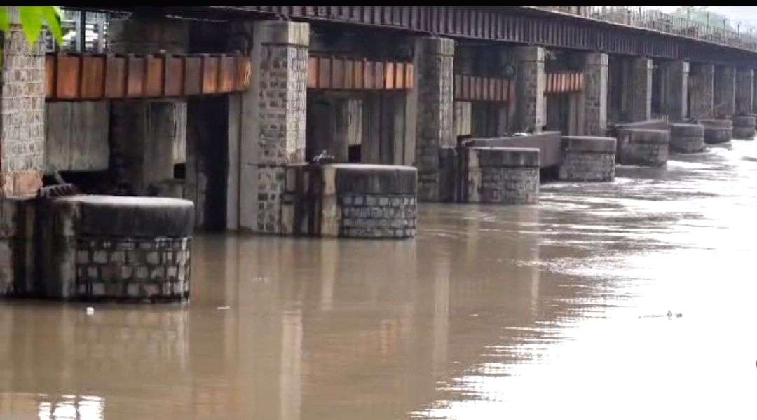 Delhi floods: Police Commissioner visits Old Iron Bridge - Vimarsana News
