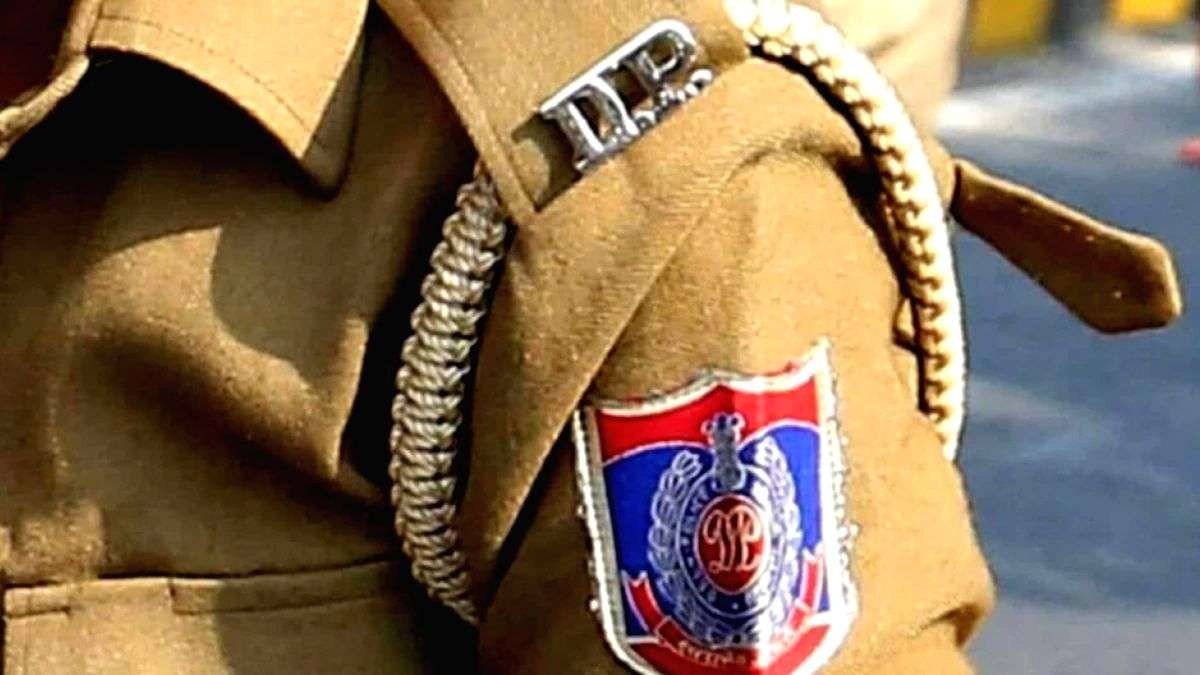 Two bystanders injured after two men open fire in Delhi's Bhogal market - Vimarsana News