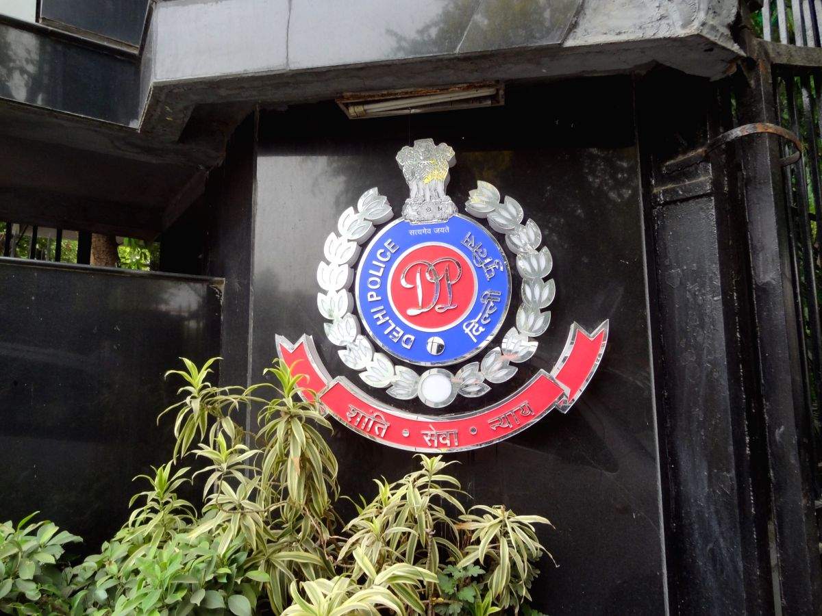 Two held for cheating people on pretext of providing jobs at Delhi airport - Vimarsana News