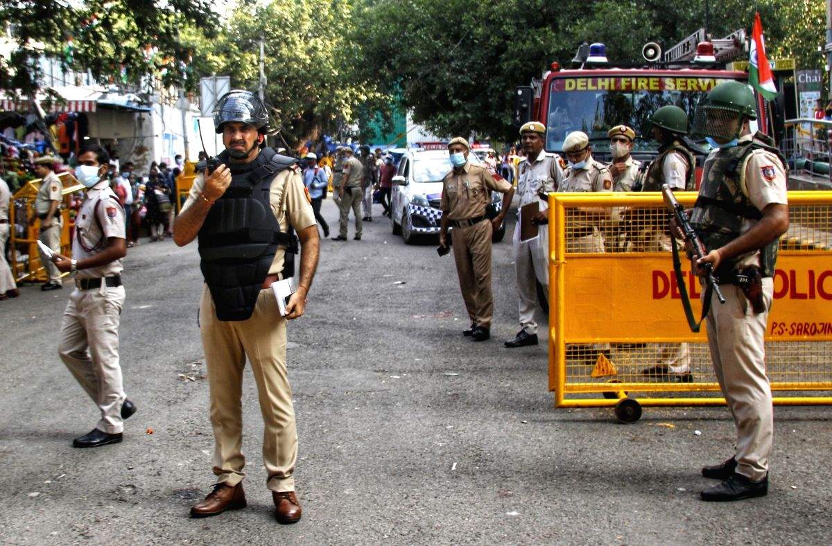 Delhi Police on alert for New Year celebrations, issue traffic advisory - Vimarsana News