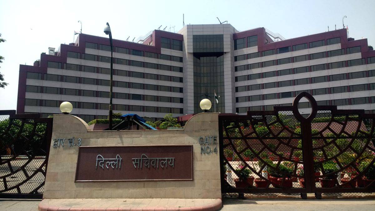 Delhi govt accuses Chief Secretary for bypassing CM to send files directly to LG - Vimarsana News
