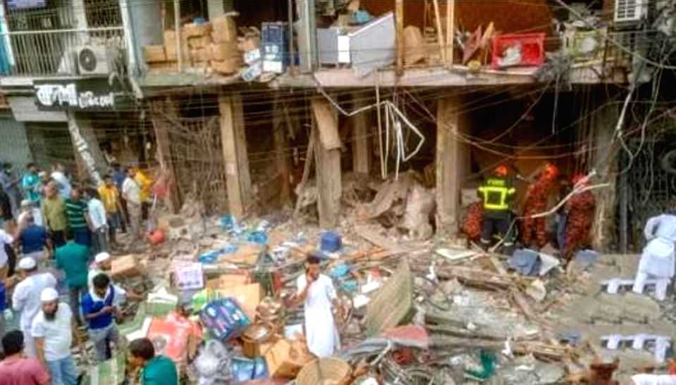 Death toll in Dhaka blast rises to 18 - Vimarsana News