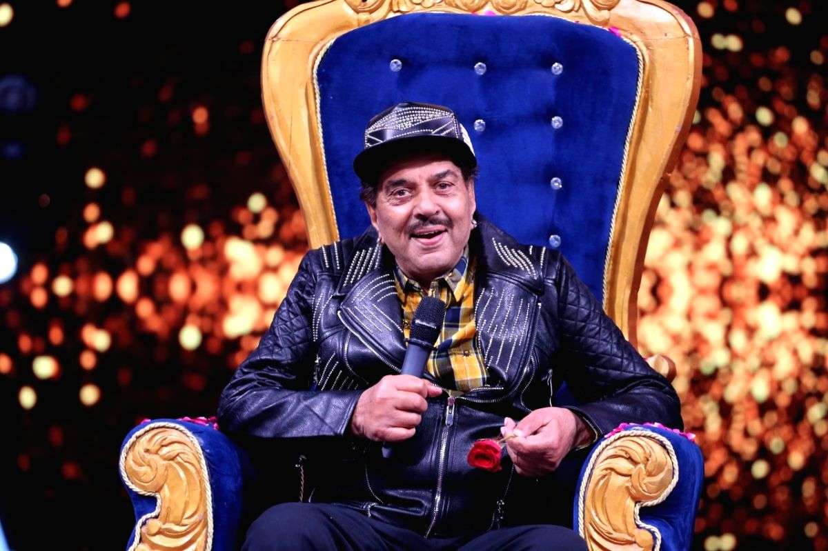 Dharmendra: 'Lata ji was always a phone call away for me' - Vimarsana News