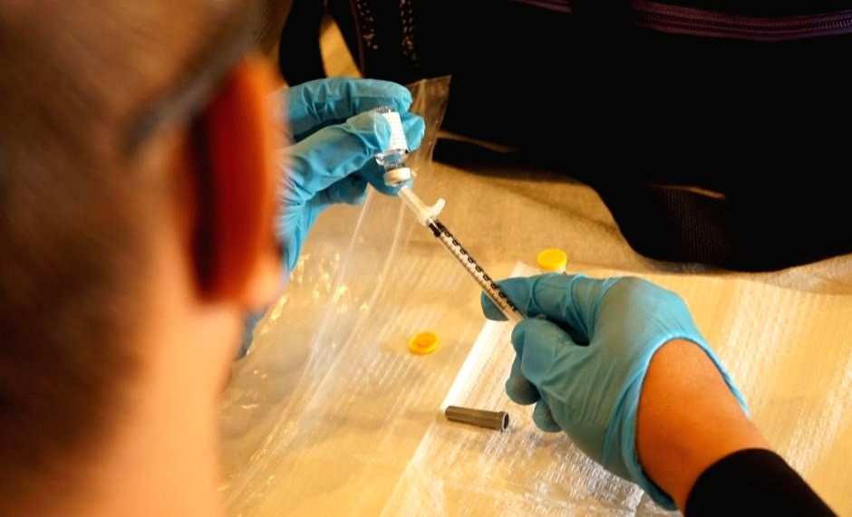 Discontinuation of smallpox vaccine might have helped in resurgence in monkeypox cases: Experts - Vimarsana News