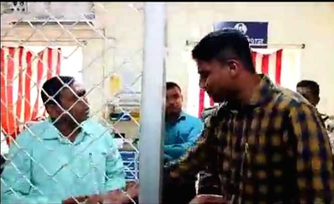 Doctor of hospital in Bihar's Munger alleges BJP MLA physically assaulted him - Vimarsana News