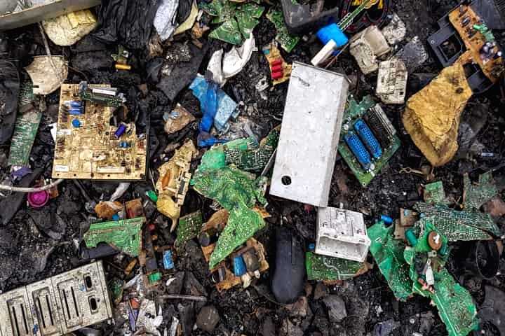 International E-Waste Day: Discarded cell phones richer in gold than ore - Vimarsana News