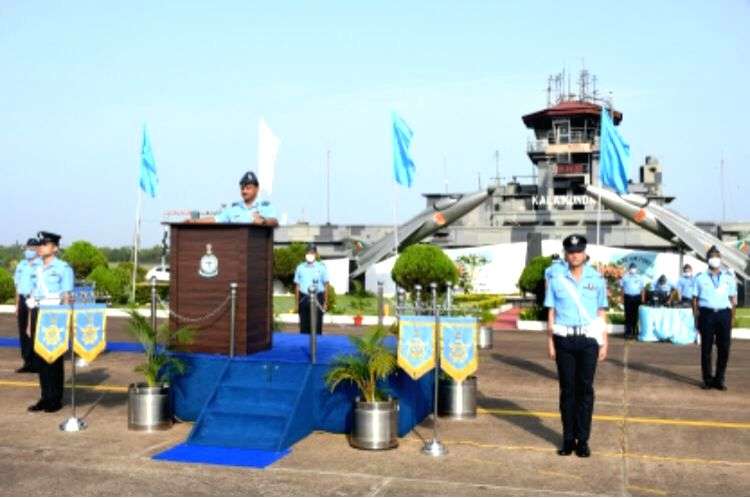 Eastern air chief takes stock of operations at key air base in Bengal - Vimarsana News