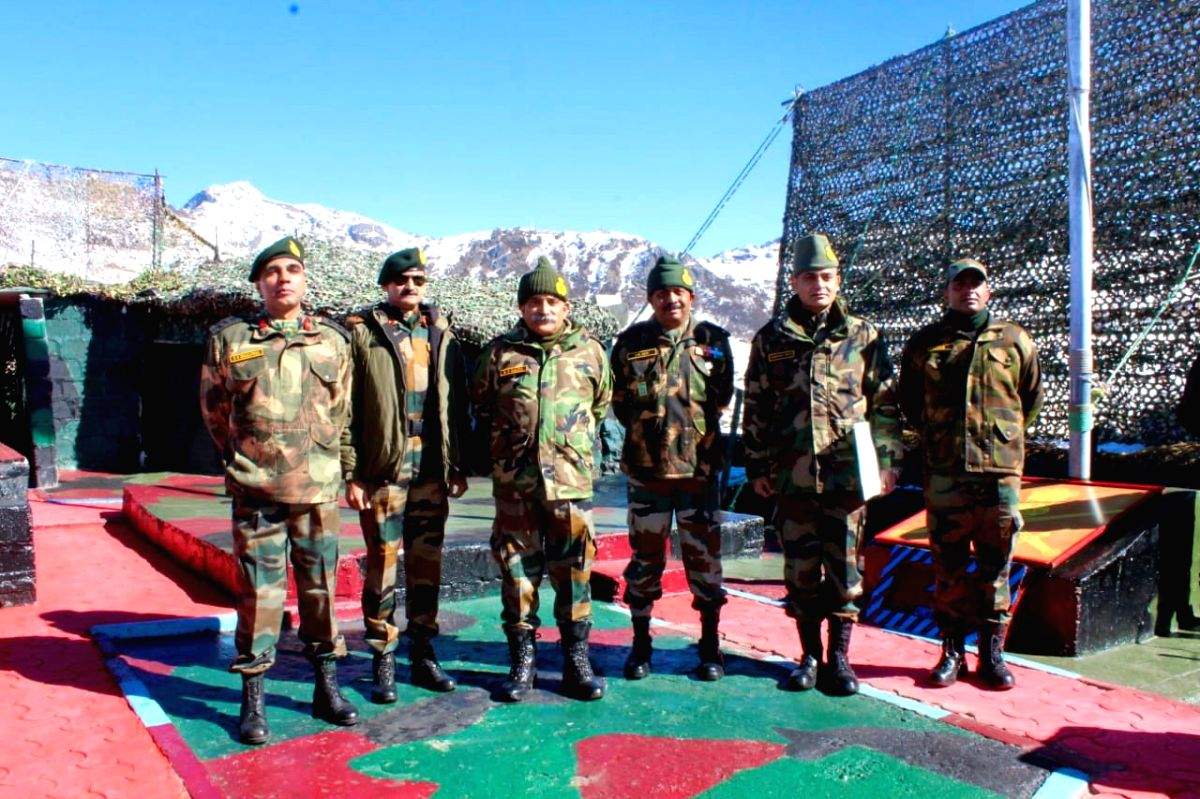 Eastern Army commander reviews preparedness along Sikkim border - Vimarsana News