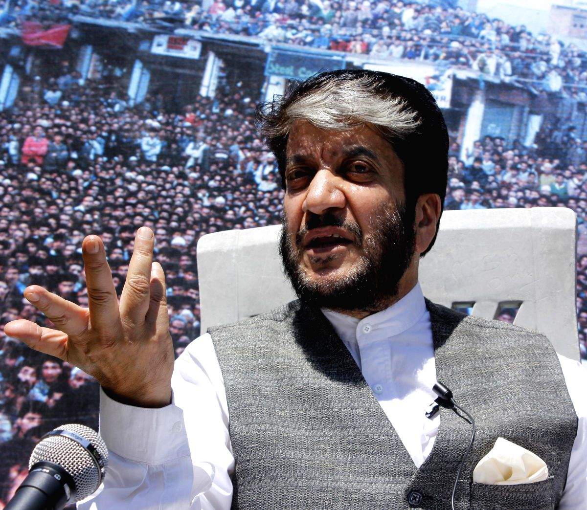 ED attaches Srinagar house of separatist leader, Shabir Shah - Vimarsana News