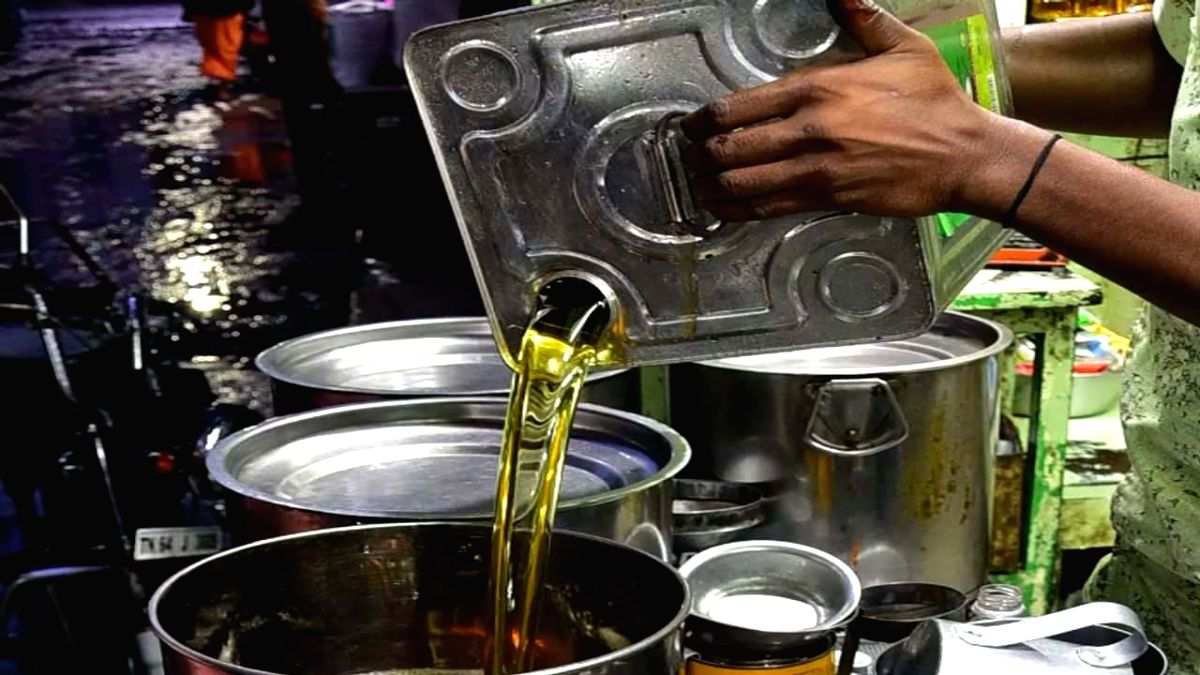 Edible oil producers asked to declare net quantity in volume without temp - Vimarsana News