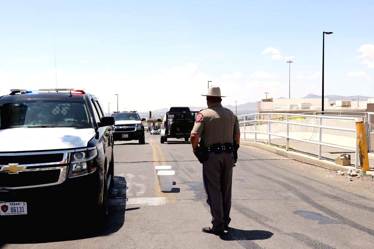 1 deputy killed, 2 injured in Texas 'ambush shooting' - Vimarsana News