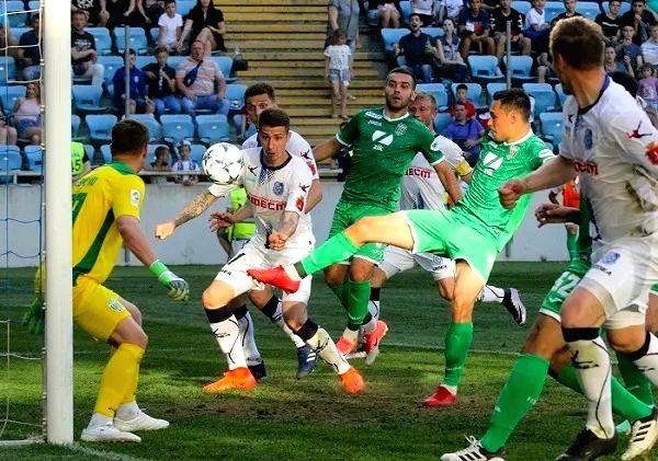 Emergency shelters, air alarms and no spectators - Ukraine gets ready to resume football in August - Vimarsana News