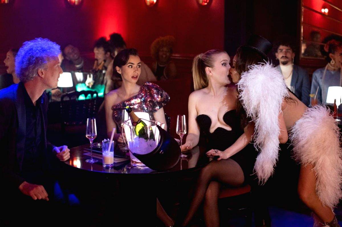 IANS Review: 'Emily in Paris 2': Bright, bubbly and cheerful, worthy of binging - Vimarsana News