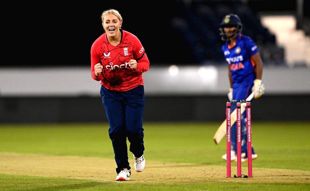 England thrash Harmanpreet's India by nine wickets in opening T20I - Vimarsana News