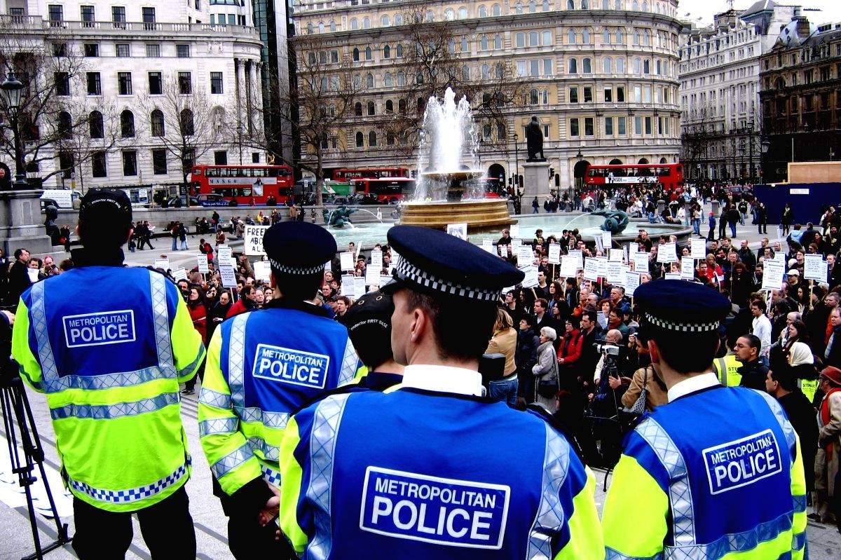 Ex-Met officers plead guilty to sharing racist jokes on Rishi Sunak, Priti Patel - Vimarsana News