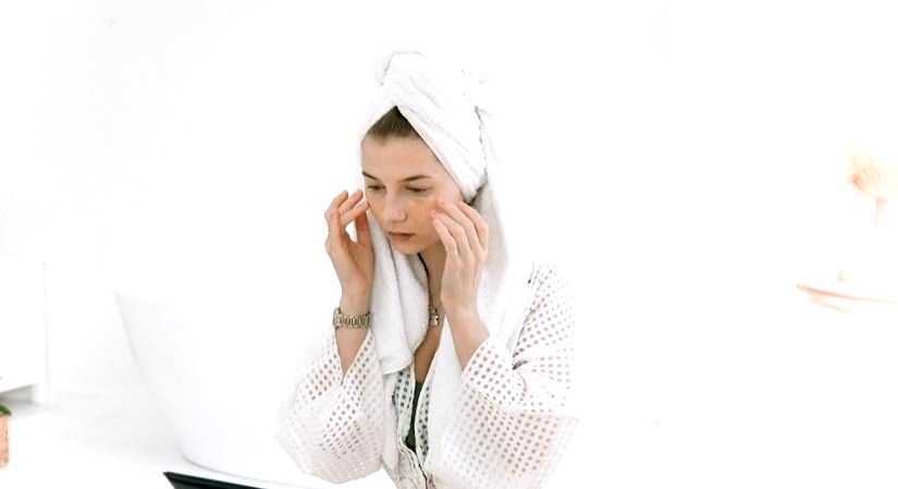 Expert tips to protect your hair and skin in winter - Vimarsana News
