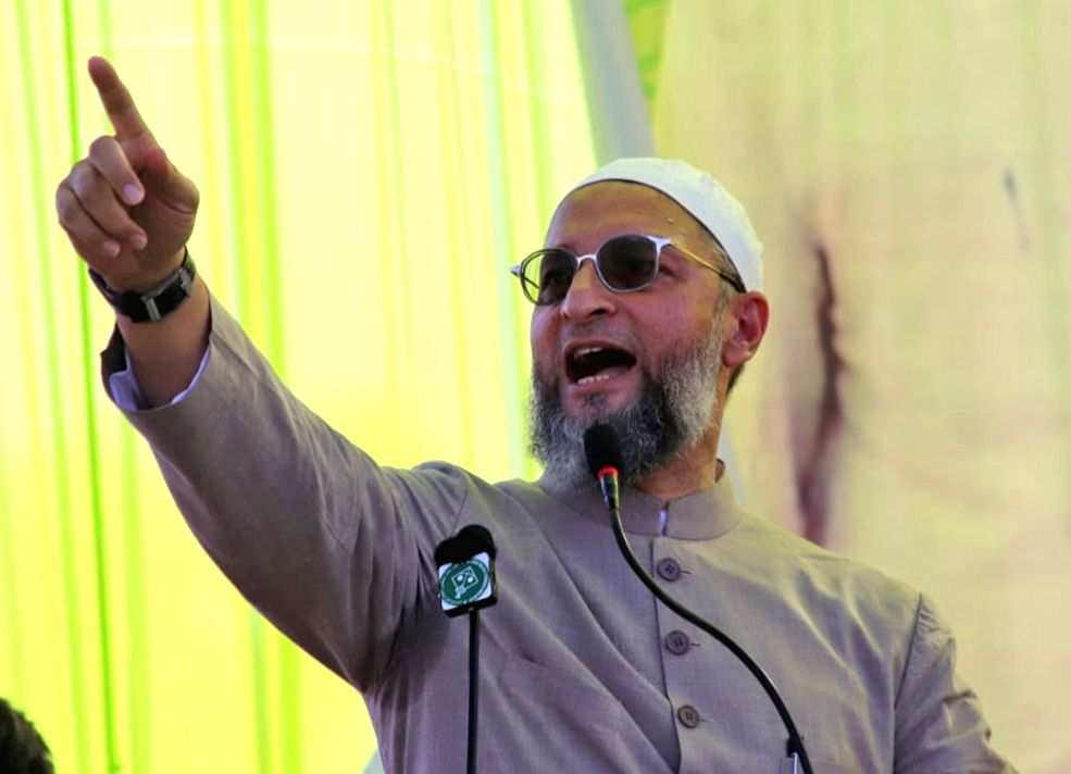 Owaisi's party releases Telugu song to reach out to voters - Vimarsana News