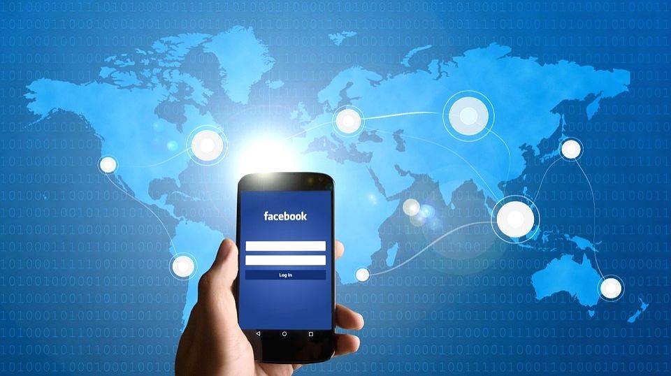 Facebook owner posts biggest ever stock market value crash by a US company - Vimarsana News