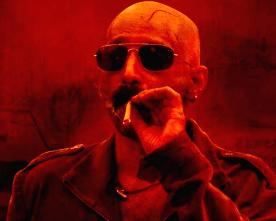 Fahadh Faasil smokes with swag in new poster from 'Pushpa 2' - Vimarsana News