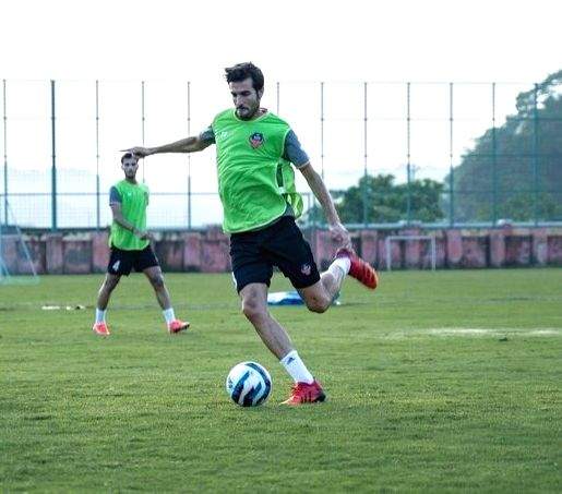 FIFA World Cup: Messi was someone we had never experienced, says his youth team captain and FC Goa defender, Marc Valiente - Vimarsana News