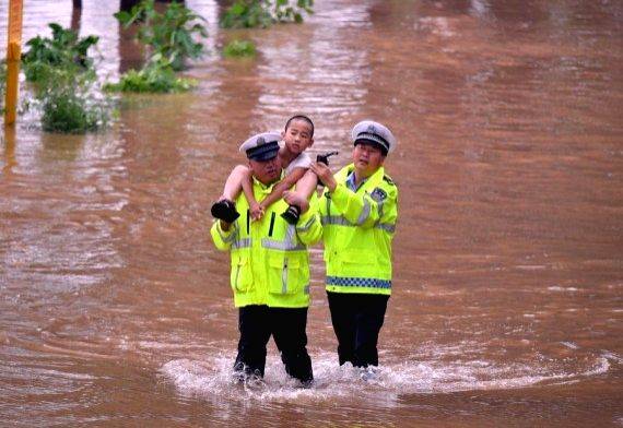 Death toll rises to 17 in China flash flooding - Vimarsana News