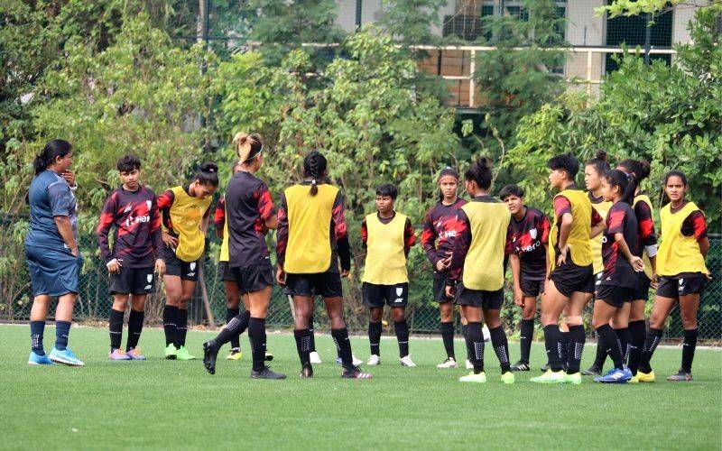 Football: India U-20 Women's team arrives in Dhaka for SAFF U-20 Championship - Vimarsana News