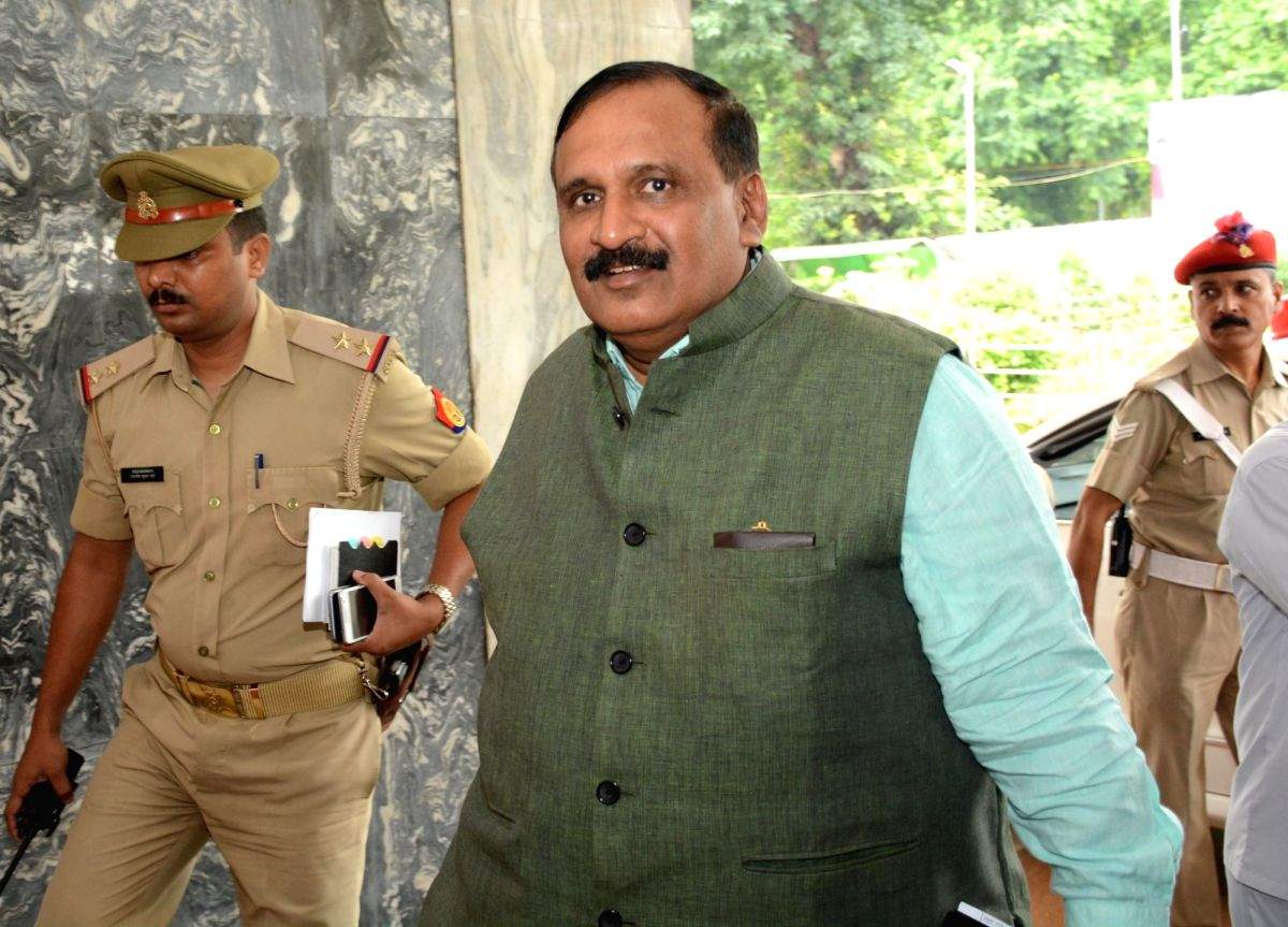 I-T summons retired ex-UP chief Secy Deepak Singhal - Vimarsana News