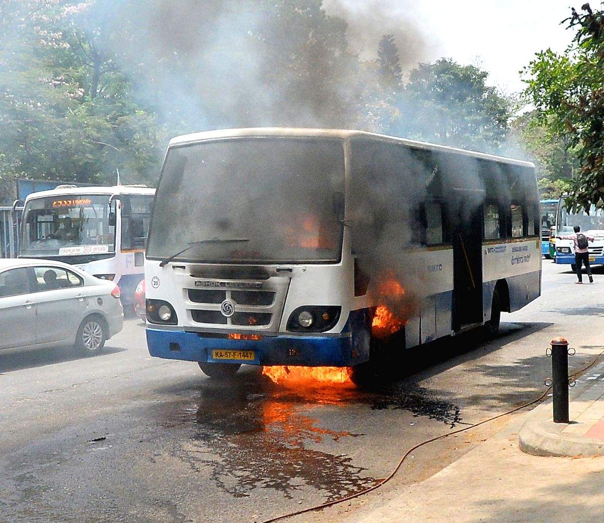 Four burnt alive as Hyderabad-bound bus catches fire in K'taka - Vimarsana News