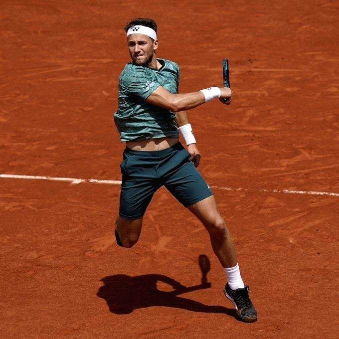 French Open: Ruud ousts Hurkacz to reach maiden Grand Slam quarters - Vimarsana News