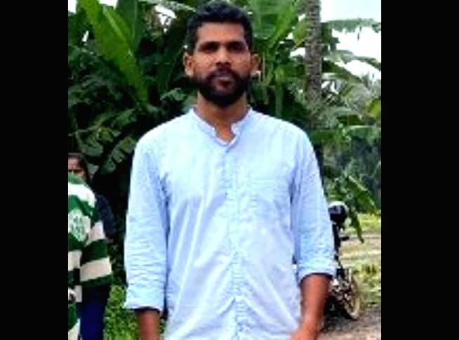 Pothole issue: Goa MLA offers 'Bullet Ride' to PWD minister - Vimarsana News