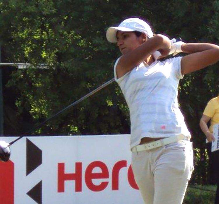 Golf: Neha Tripathi picks up second win in three starts, wins 12th Leg of WPGT - Vimarsana News