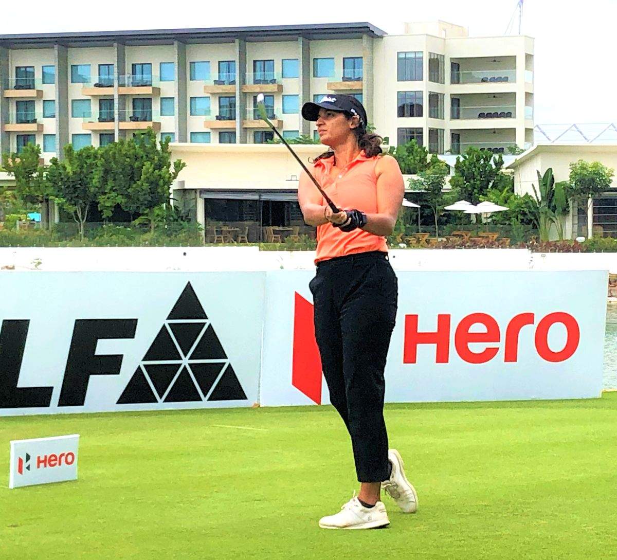 Golfer Neha Tripathi ends long title drought at 10th leg of WPGT - Vimarsana News