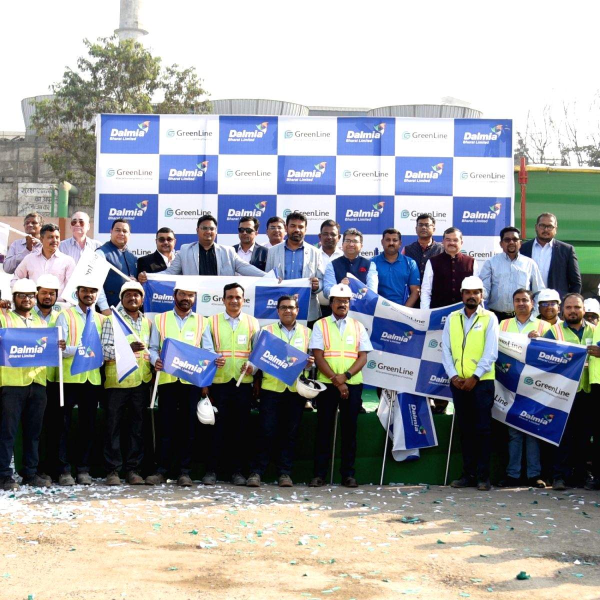 GreenLine Logistics deploys LNG trucks at Dalmia Cement - Vimarsana News