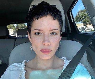 Halsey says her breast milk is her 'best skincare ingredient' - Vimarsana News