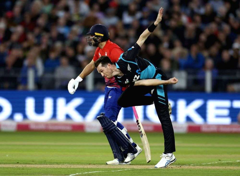 Hamstring injury rules Adam Milne ruled out of England ODI series, Ben Lister called in - Vimarsana News