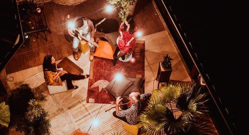 Here's how you can throw best cricket-themed party ever - Vimarsana News