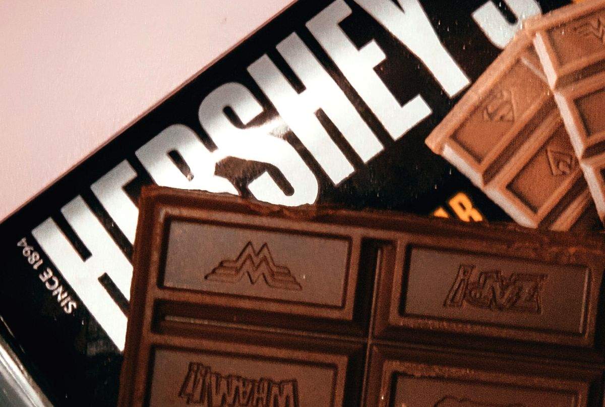 Hershey sued in US over metal in dark chocolate claim - Vimarsana News